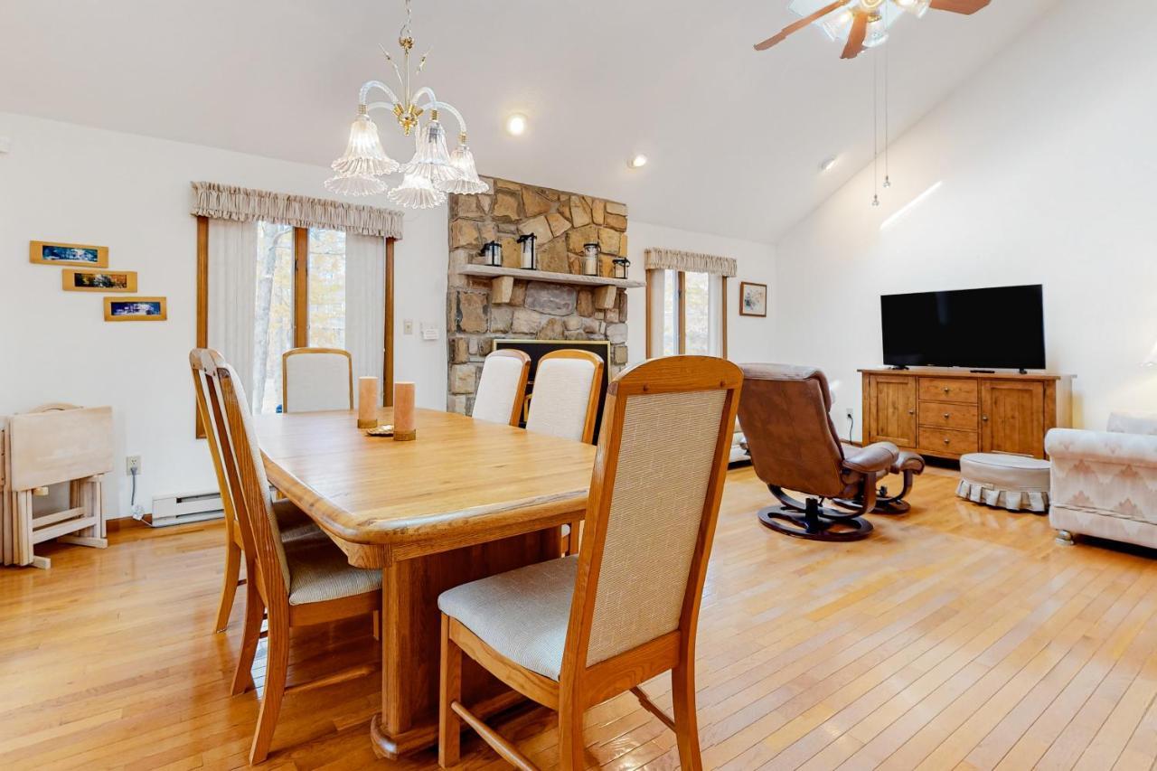 Friendship Lodge Pocono Lake Esterno foto