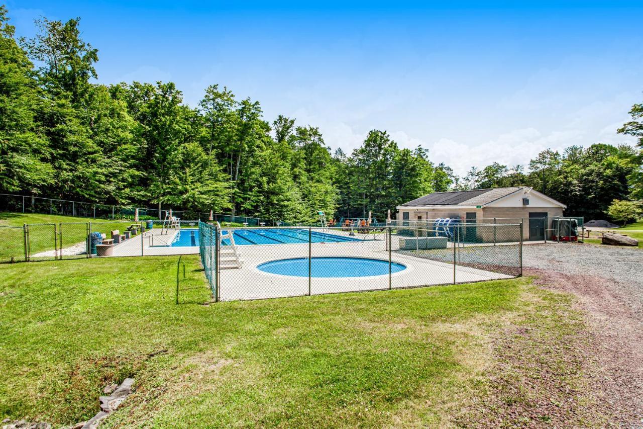 Friendship Lodge Pocono Lake Esterno foto