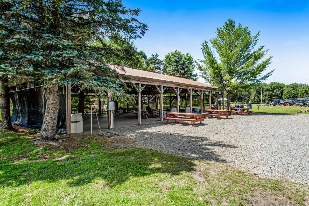 Friendship Lodge Pocono Lake Esterno foto