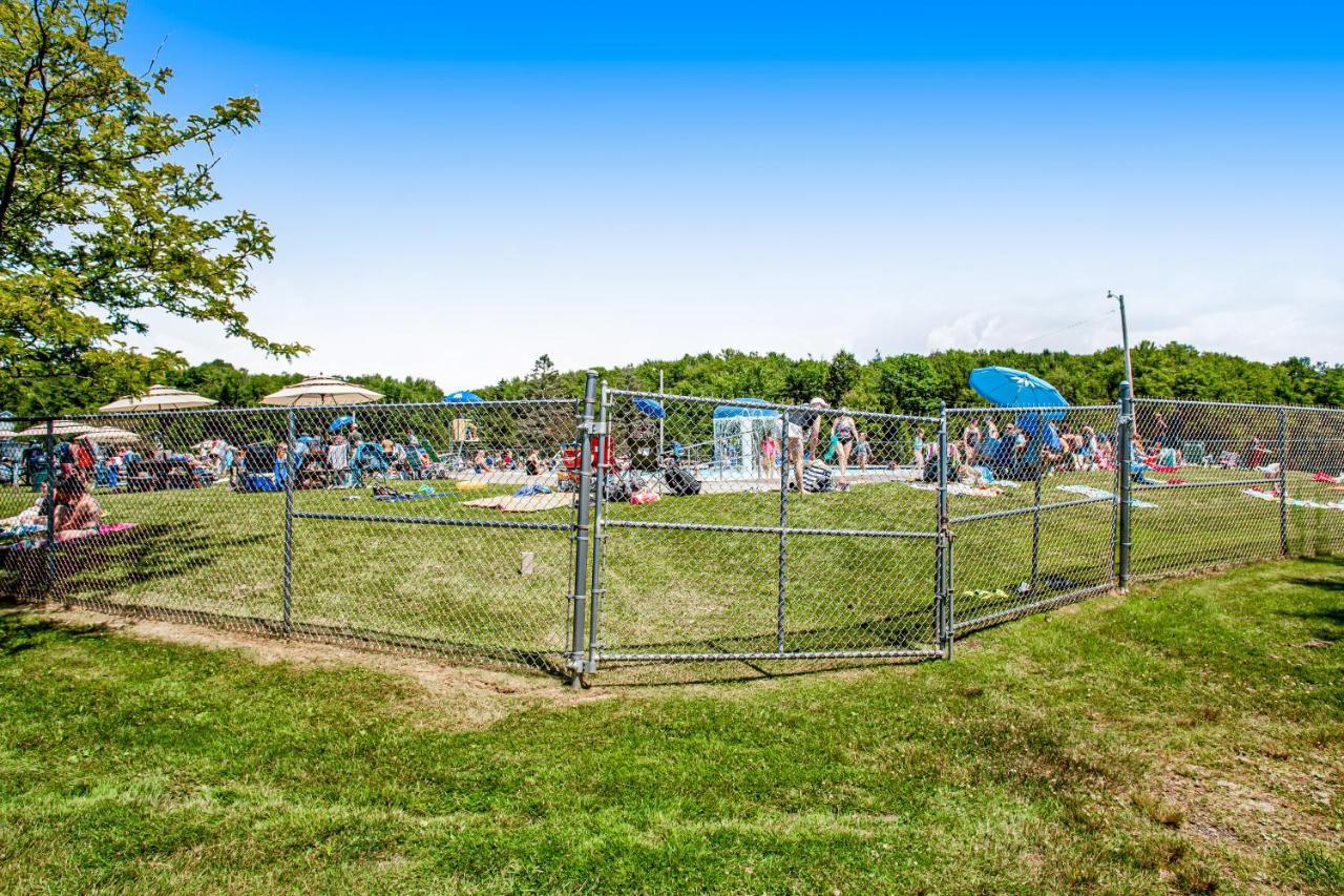 Friendship Lodge Pocono Lake Esterno foto